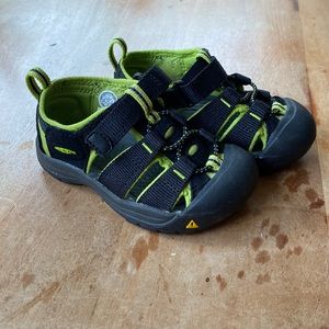 Keen Newport Size 7